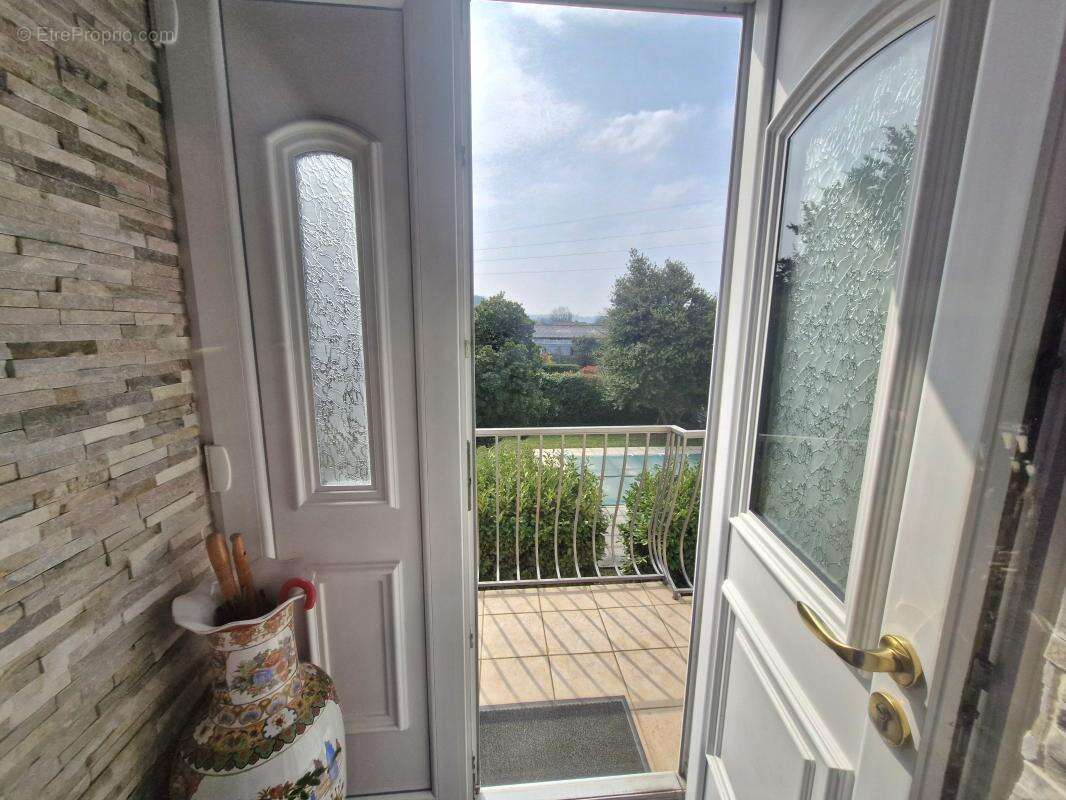 Maison à COLLONGES-AU-MONT-D'OR