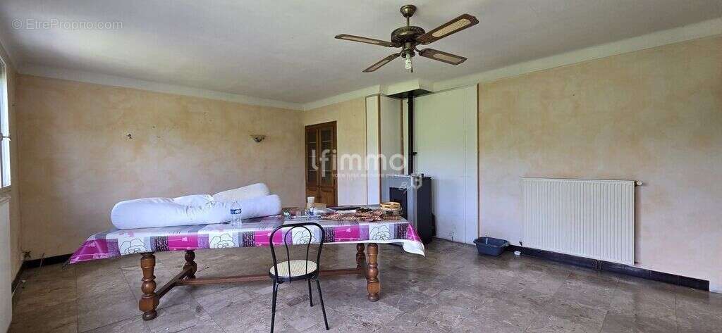 Maison avec extérieur et garage - photo 6