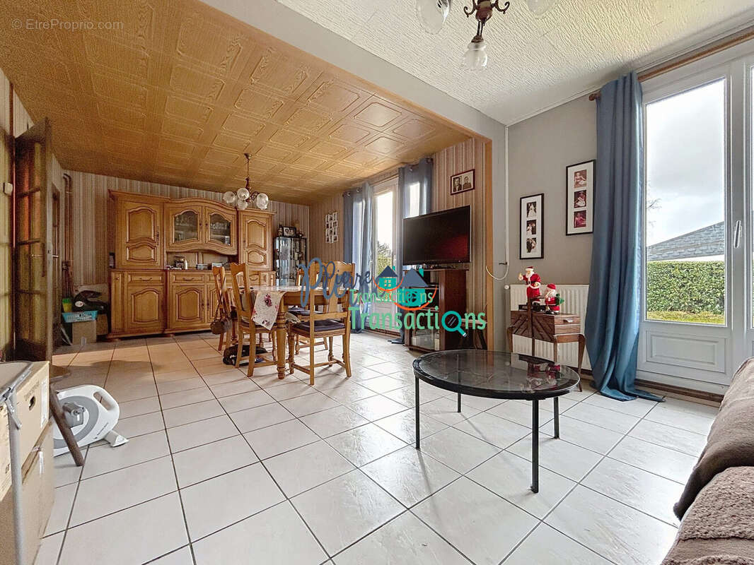 Maison à SAINT-MAURICE-D'ETELAN