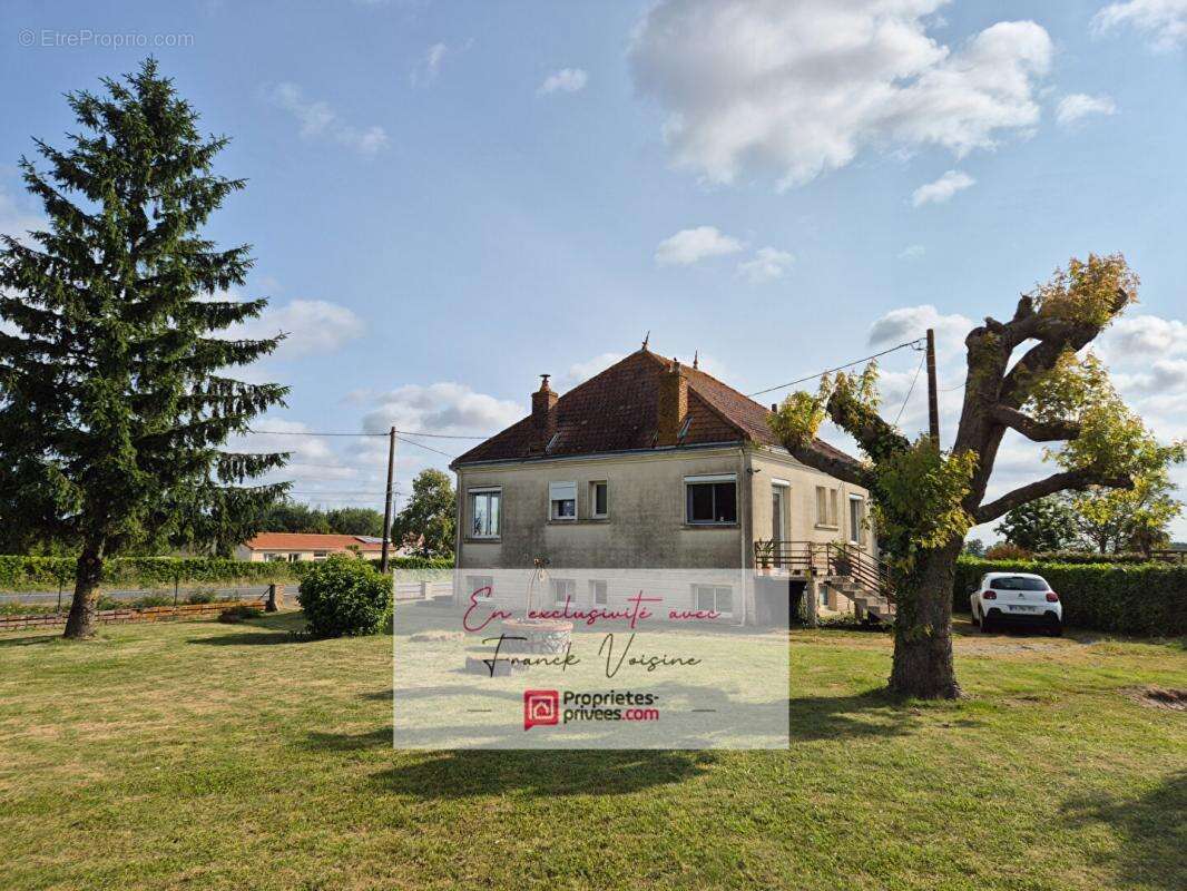 Maison à VENDRENNES