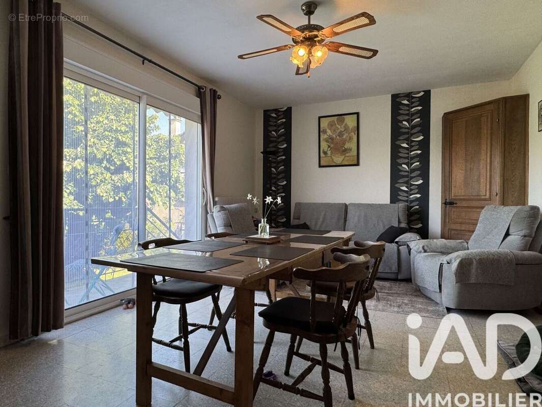 Maison 67 m² à Villefranche-De-Panat  - photo 2