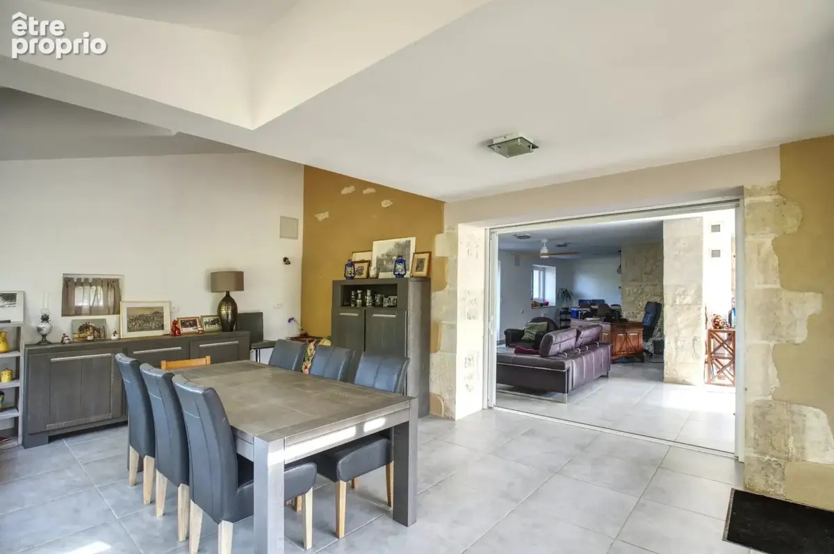 Maison en pierre au style moderne, située dans un joli village et implantée sur un beau terrain - photo 5