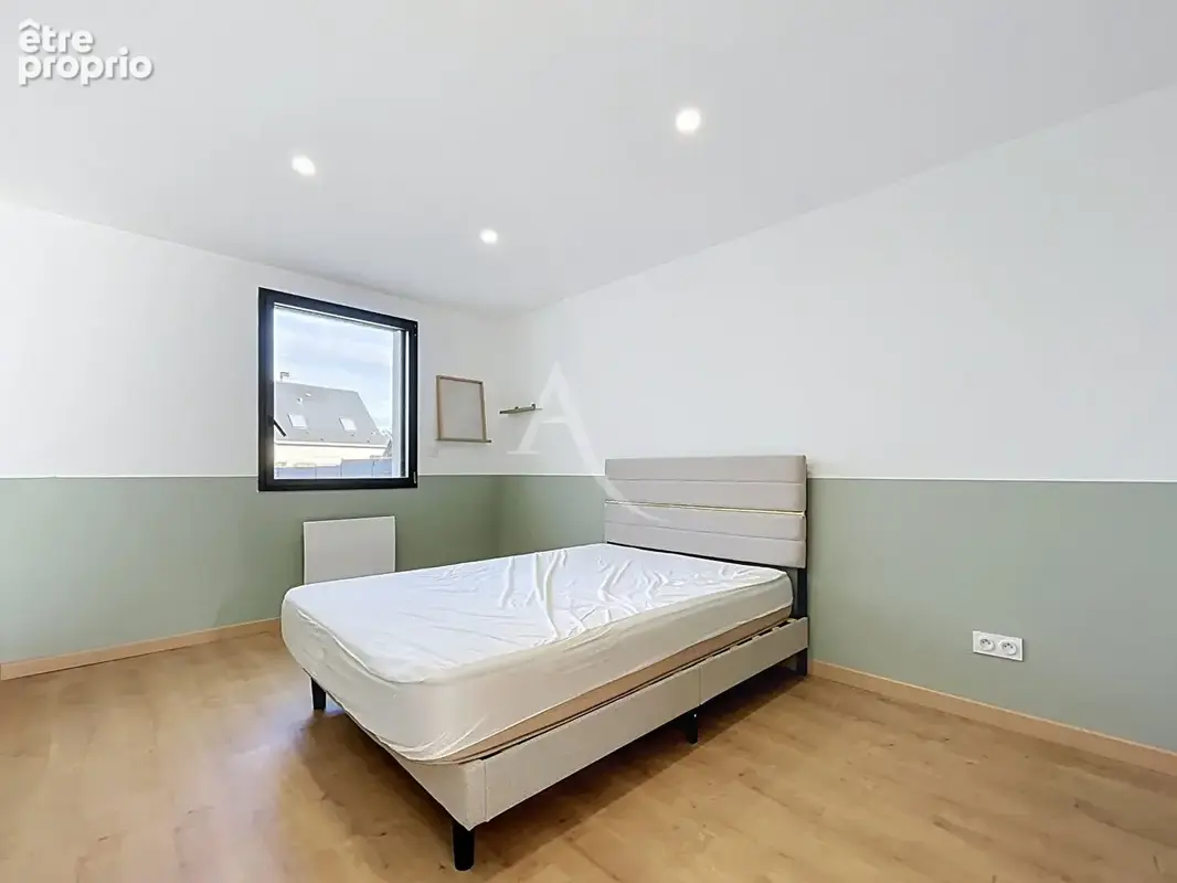 Longué-jumelles - maison contemporaine avec piscine, 5 chambres et plus de 184 m² habitables - photo 8