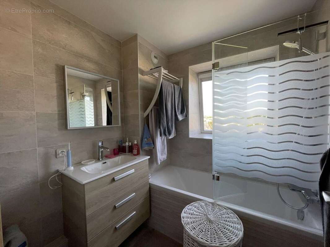 Appartement à VERNEUIL-SUR-SEINE