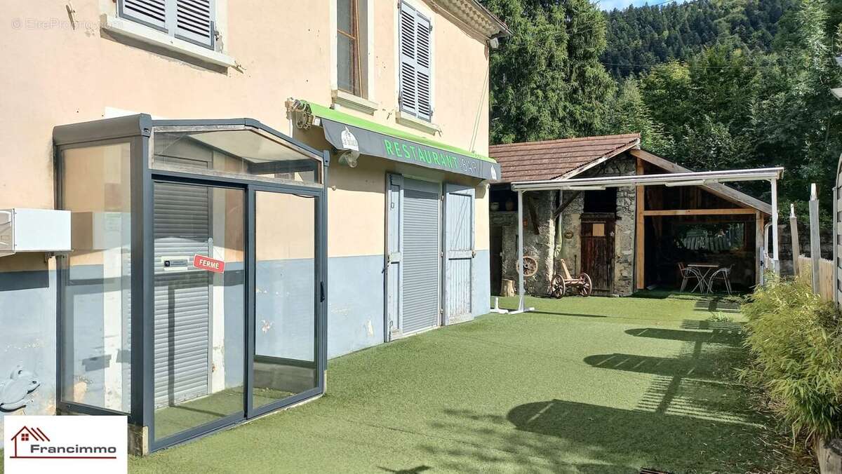 Commerce à MONESTIER-DE-CLERMONT