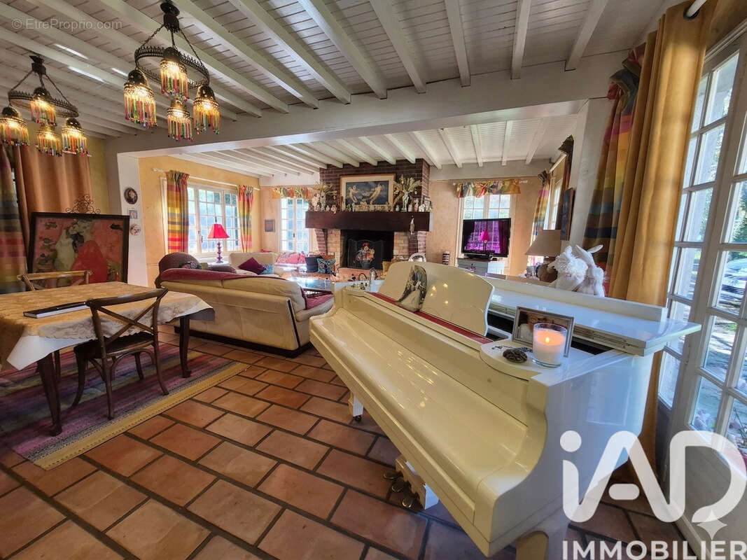 Maison 392 m² à Grand-Laviers  - photo 5