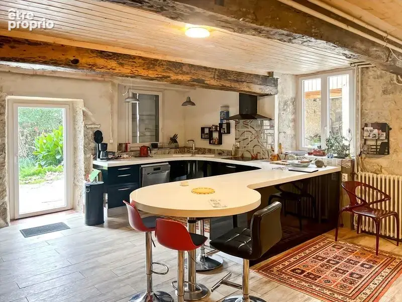 En campagne, sur le canton de LECTOURE, maison ancienne rénovée sur 230 m² habitables, terrain autour et dépendances - photo 10