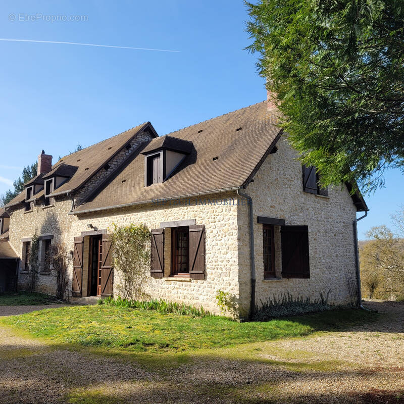 Maison à THOIRY