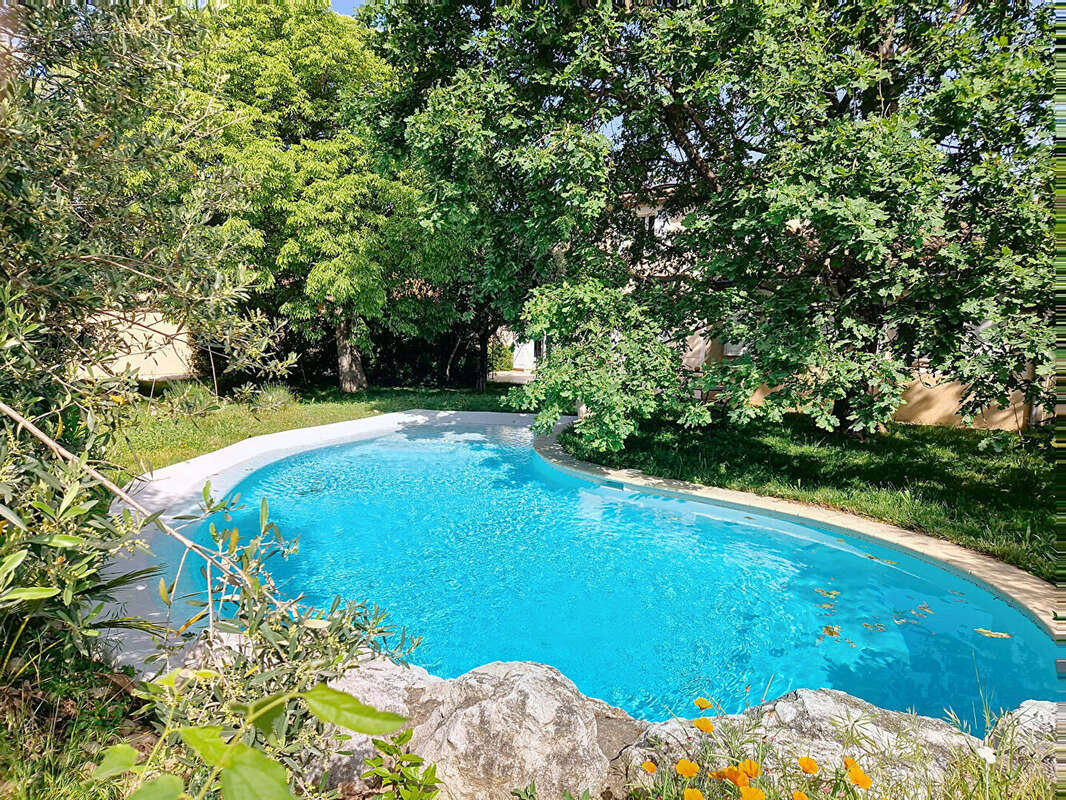 Maison à VILLENEUVE-LES-AVIGNON