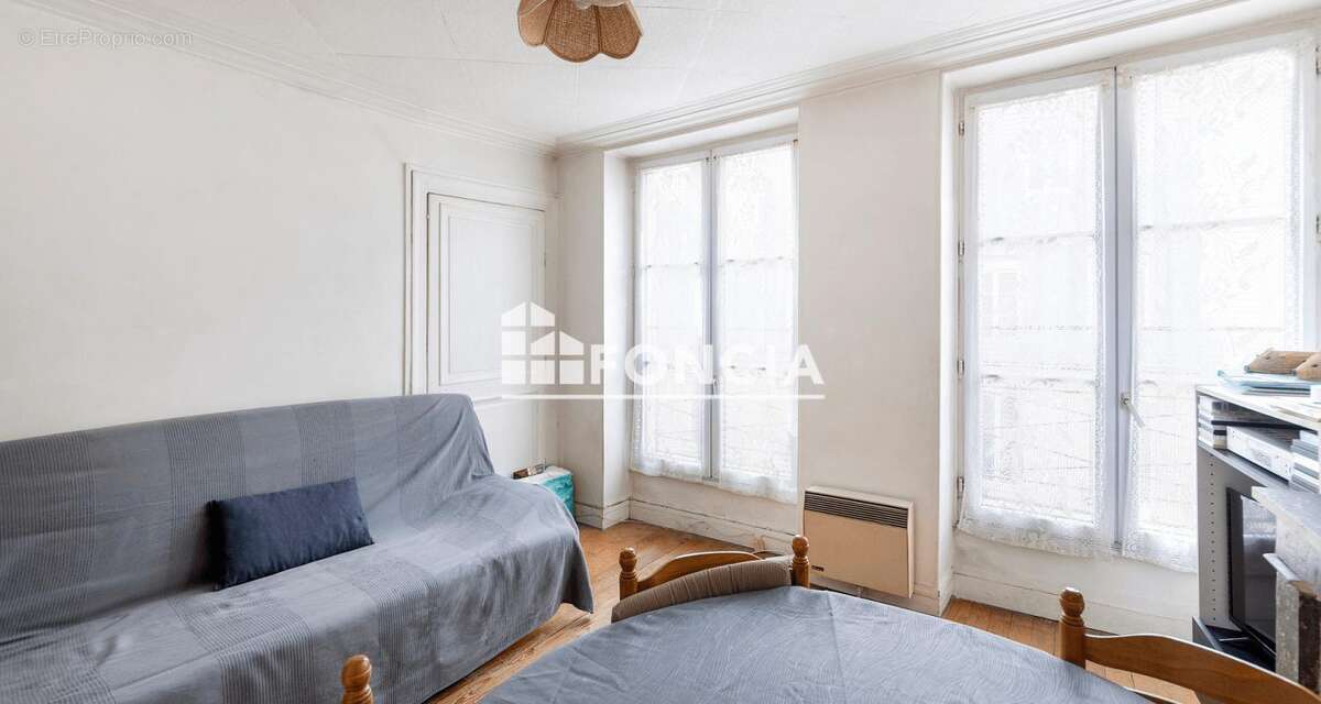 Appartement à PARIS-10E
