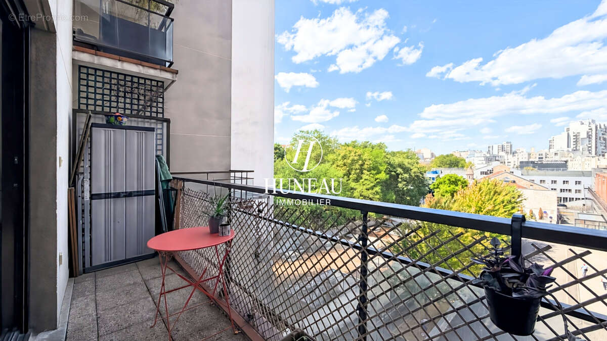 Studio avec grand balcon et en étage élevé - photo 2