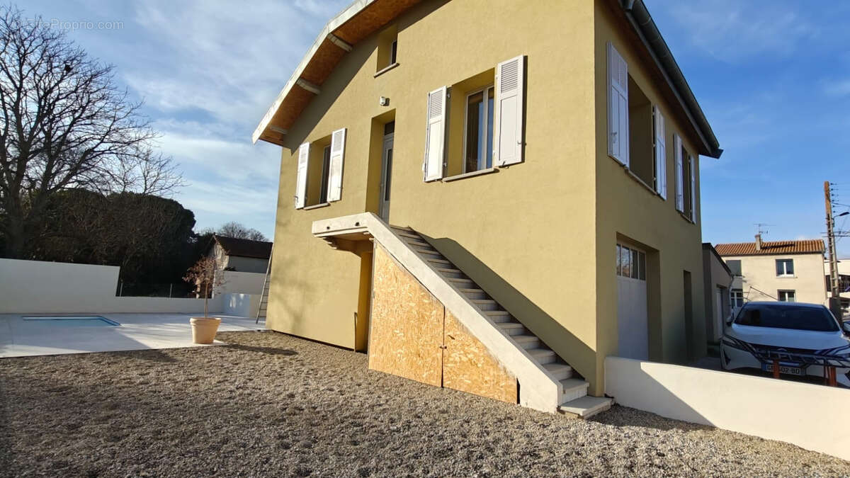 Maison à BELVEZE-DU-RAZES