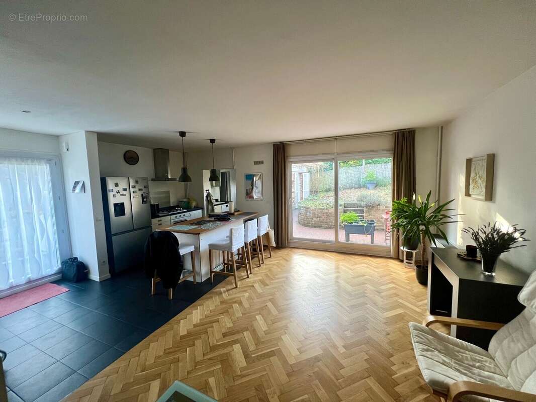 Maison à BRUYERES-LE-CHATEL