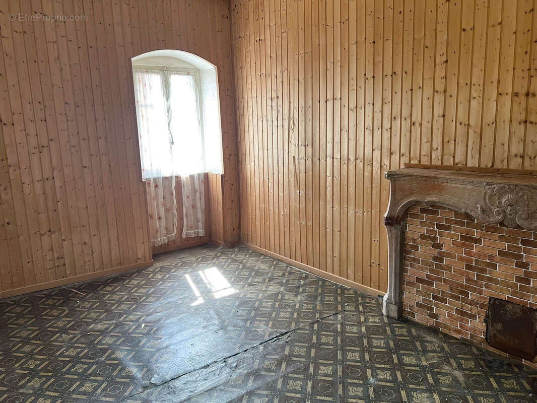 Maison à CLERVAL