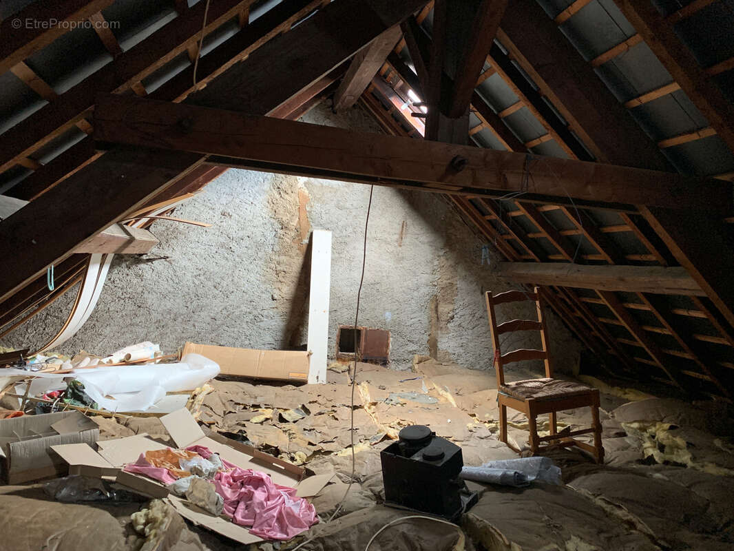 Maison à ESPINASSE