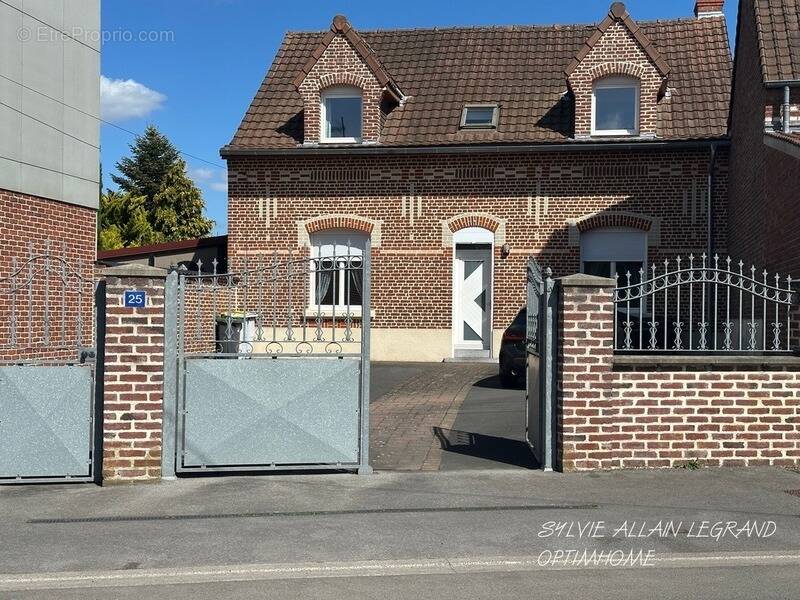 Maison à BIACHE-SAINT-VAAST