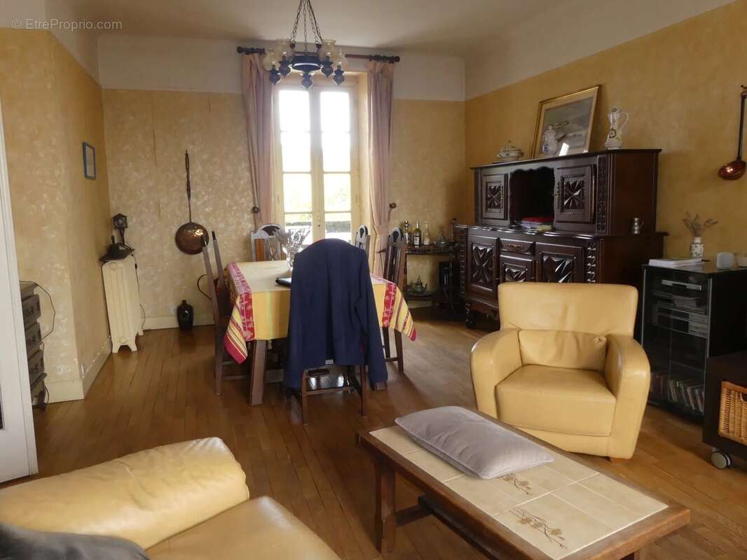 Appartement à LE CREUSOT