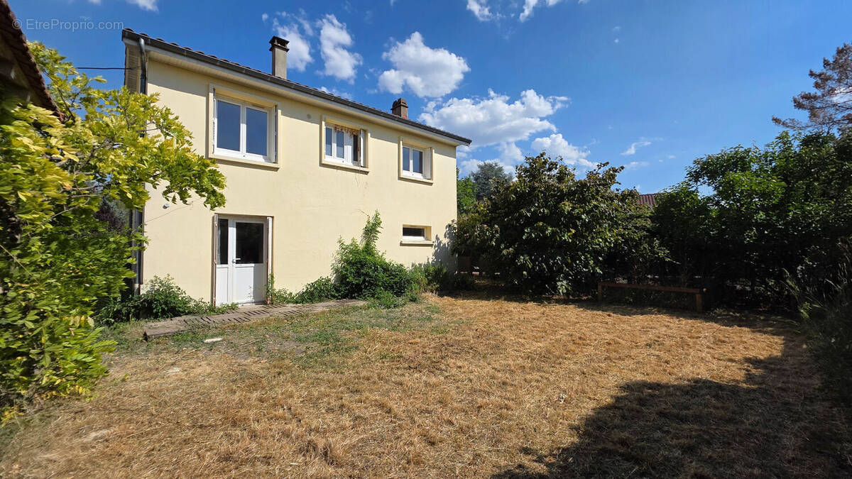 Maison à PONT-DU-CHATEAU
