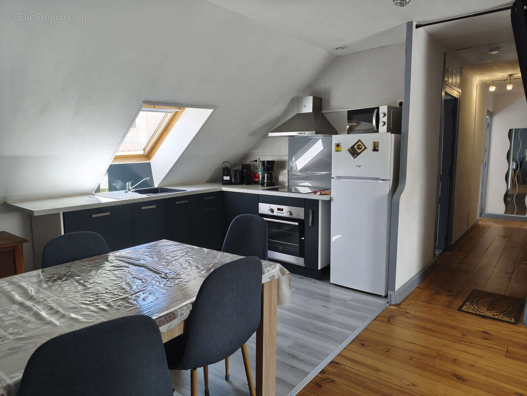 Beau T3 atypique de 60 m2 au sol (38 m2 Carrez) en centre-ville - photo 6