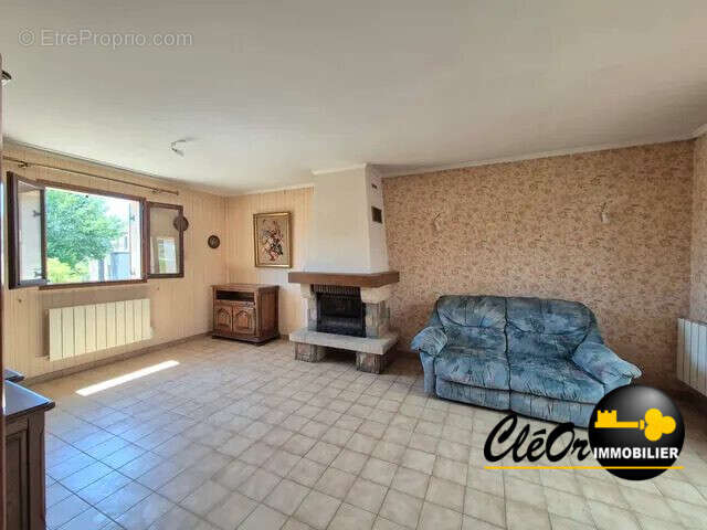 Maison 84 m² à Sassenay  - photo 2