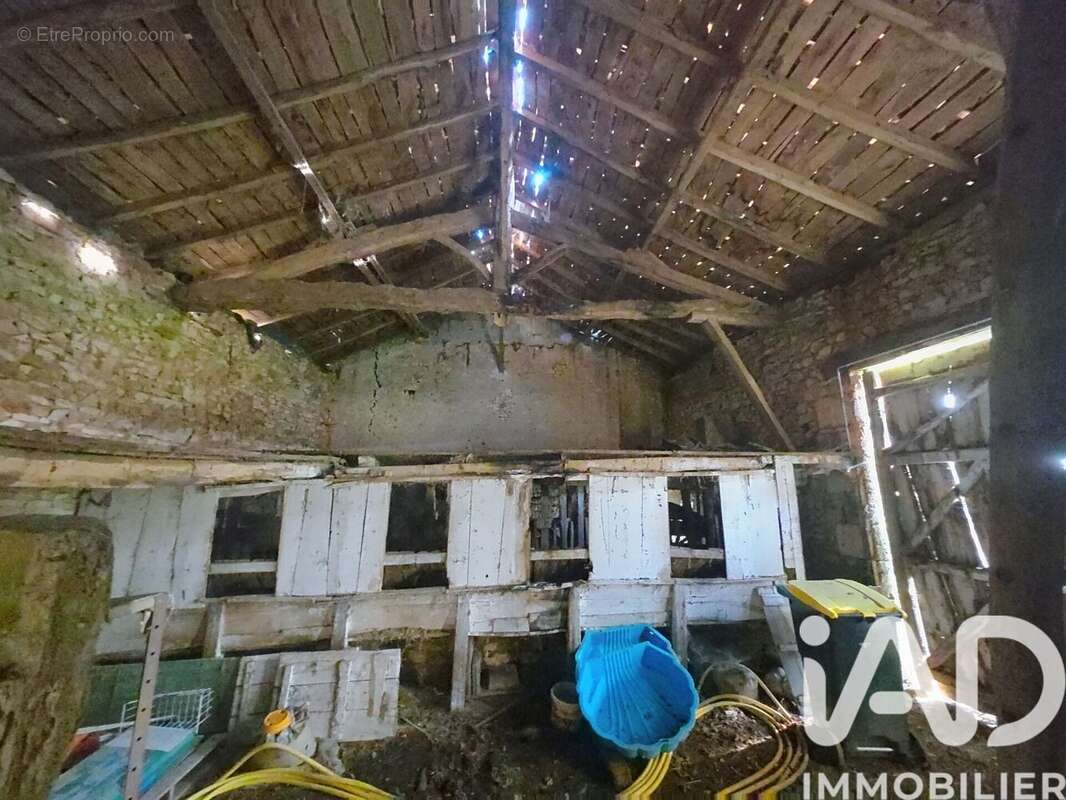 Maison 85 m² à Feuillade  - photo 9
