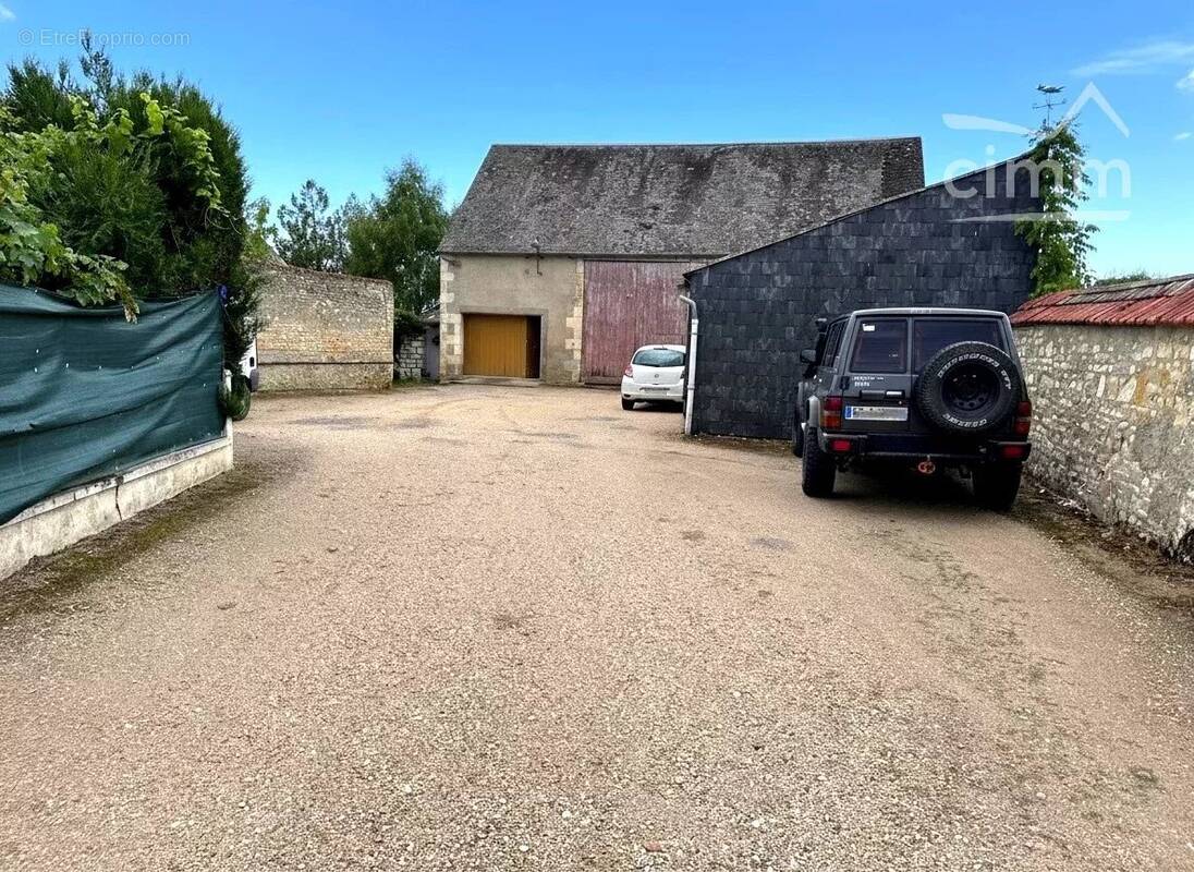 Maison à CHEZAL-BENOIT