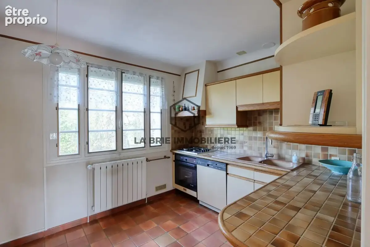 Maison 4 pièces 80 m² à vendre à Varennes-Jarcy (91480) - photo 5
