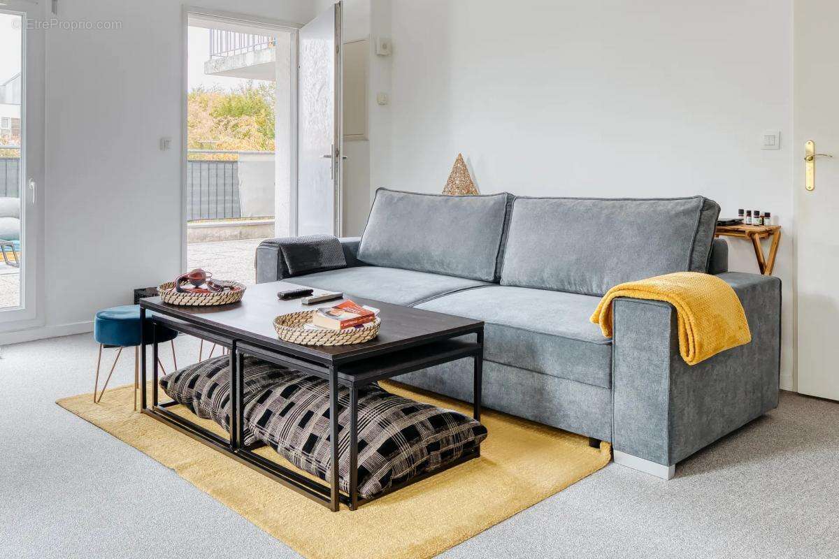 Appartement à VAL-DE-REUIL