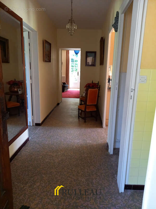 Maison à SAINT-CHRISTOLY-DE-BLAYE