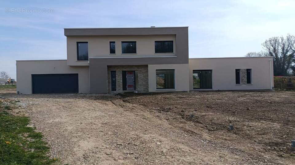 Terrain 540 m² à Orgeval  - photo 5