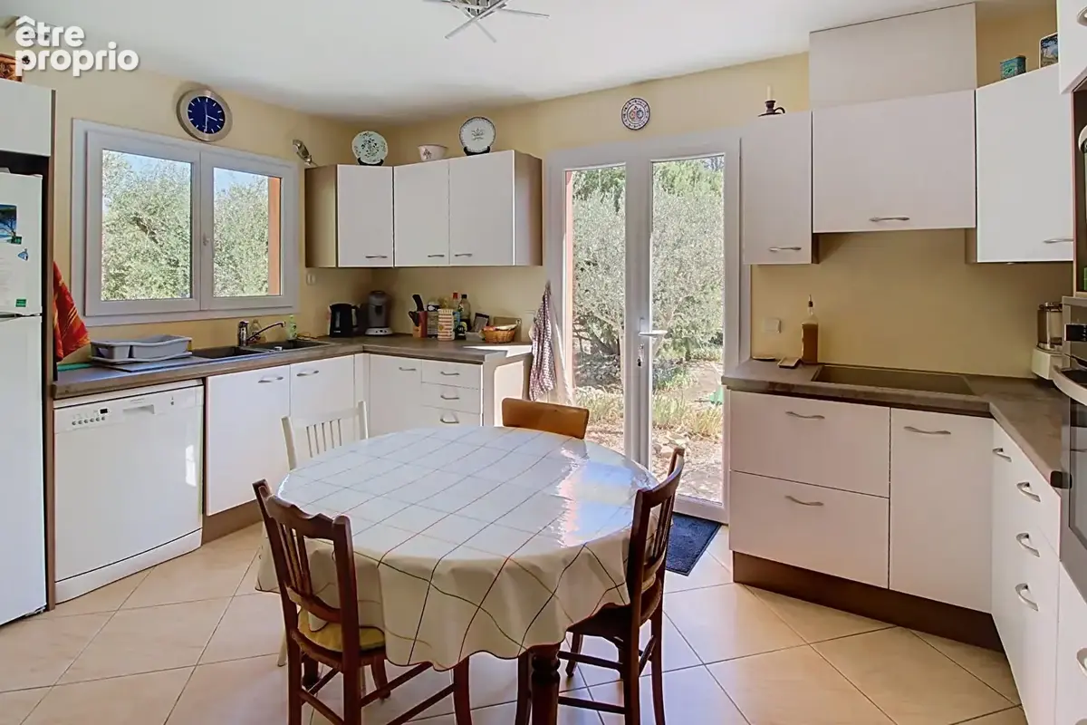 EXCLUSIVITE À VENDRE ! Maison Lorgues 6 pièces 187 m2 + Piscine + garage - photo 5