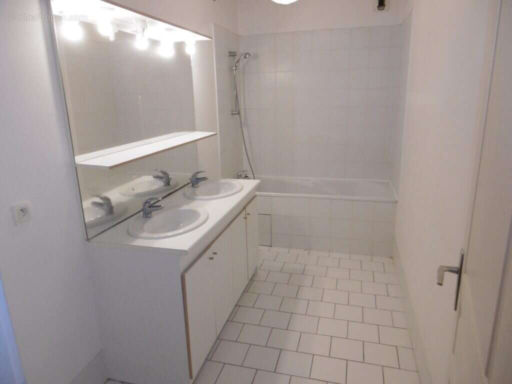 Appartement 68 m² à Orleans  - photo 3