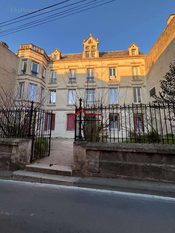 Appartement à NISSAN-LEZ-ENSERUNE