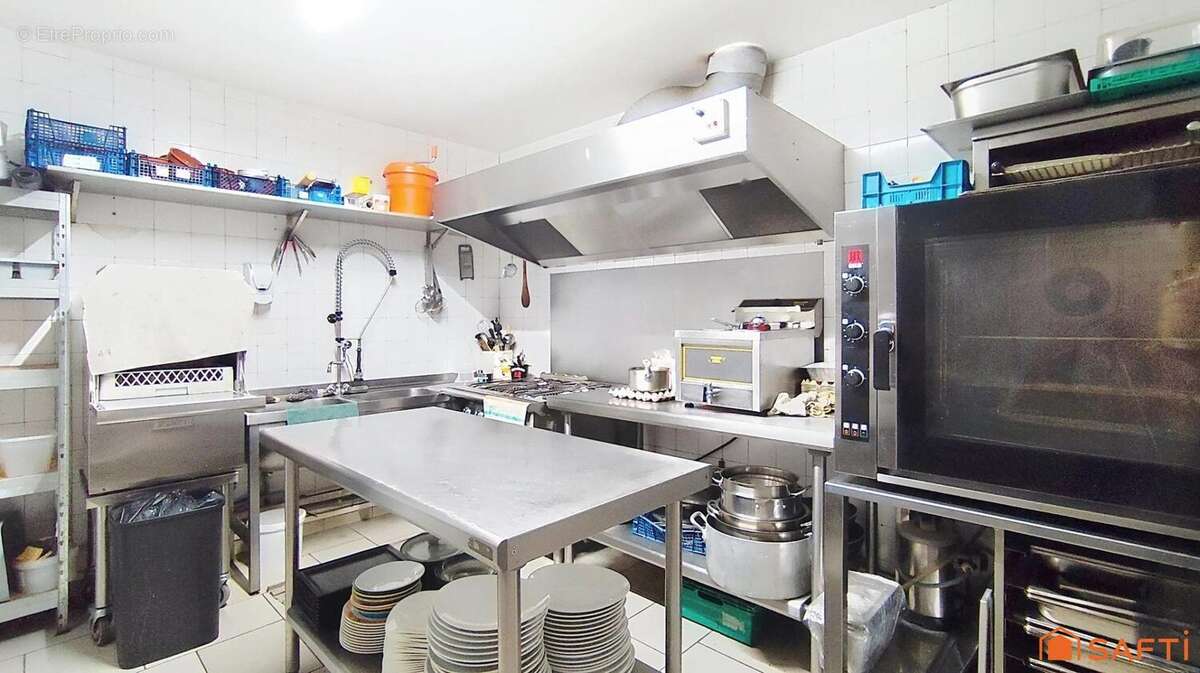 Photo 4 - Commerce à REPLONGES