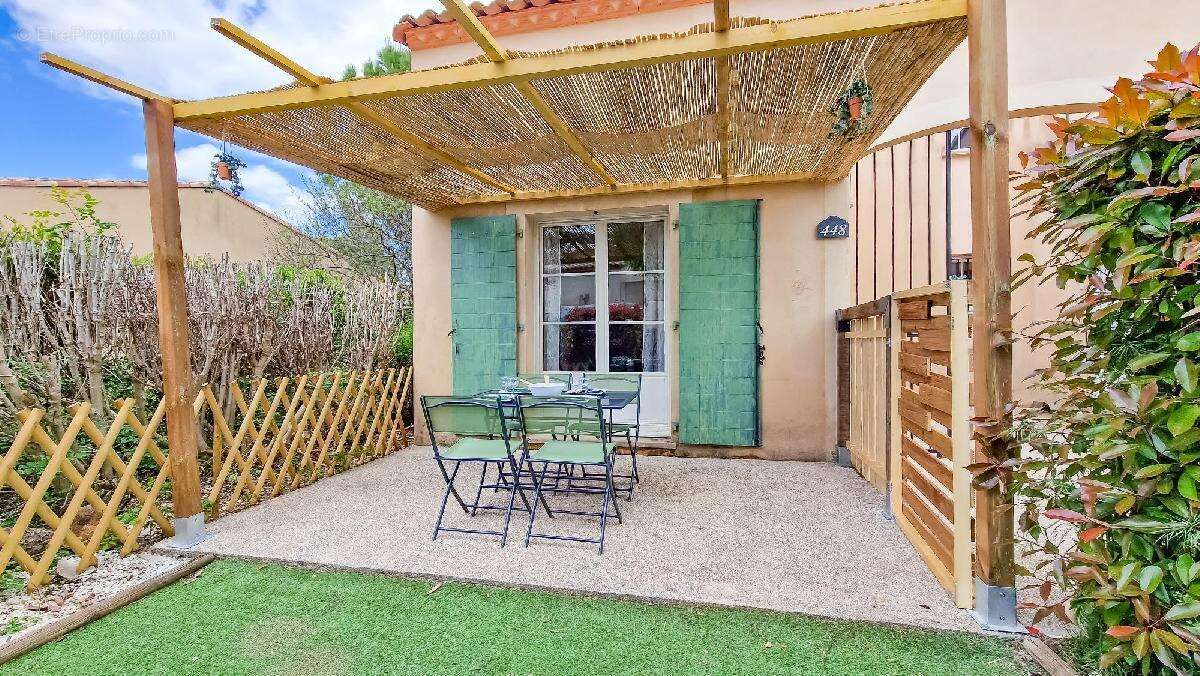 Maison à GALLARGUES-LE-MONTUEUX