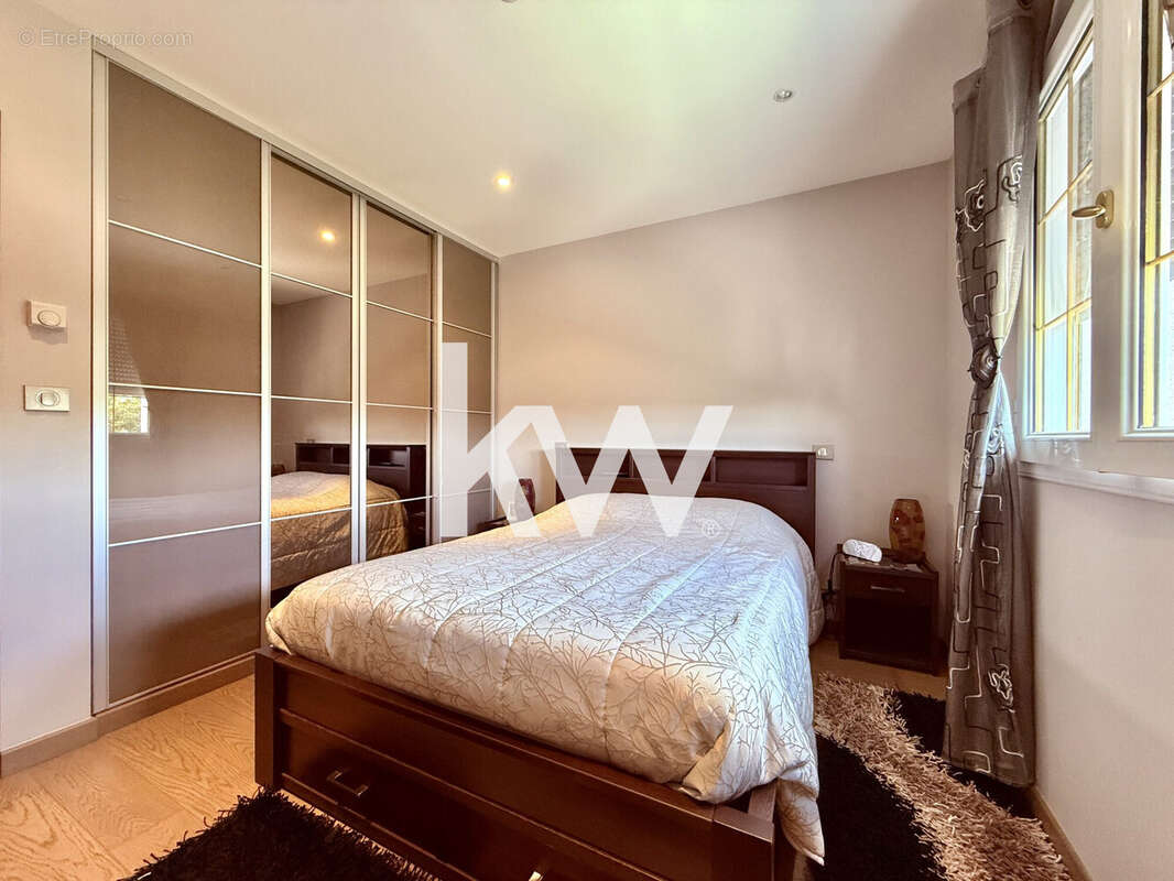 Maison 315 m² à Lavernay  - photo 8