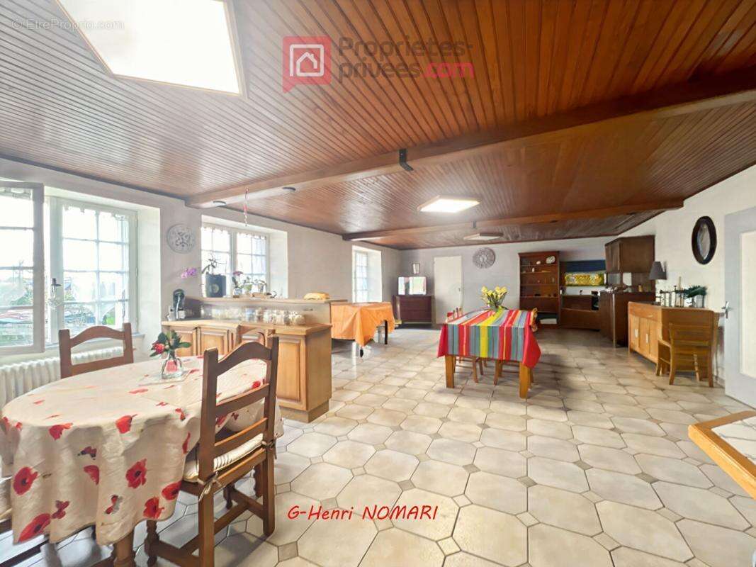 Maison Marsac Sur Don 9 pièce(s) 228 m2, 7 chambres - Terrain de 2428m² - photo 2