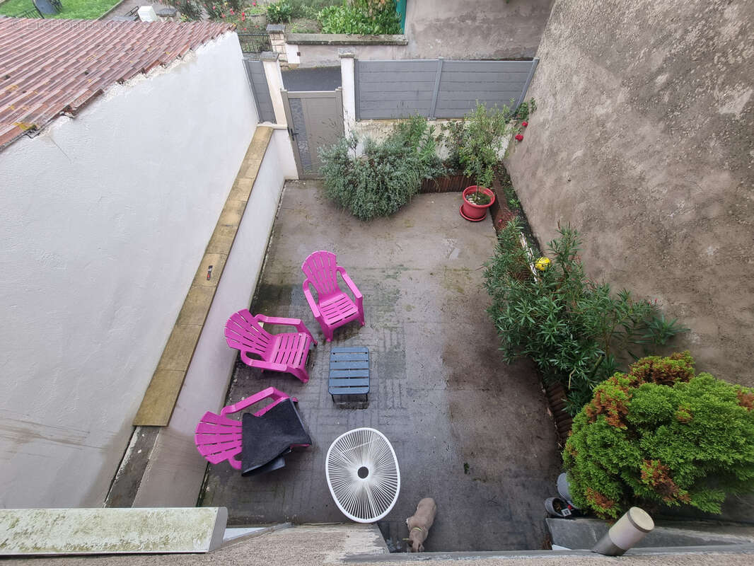 Maison à VIC-SUR-SEILLE