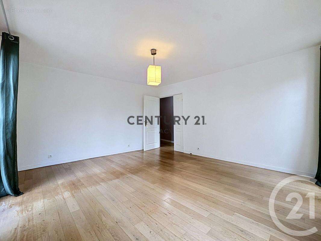 Appartement à MAISONS-ALFORT