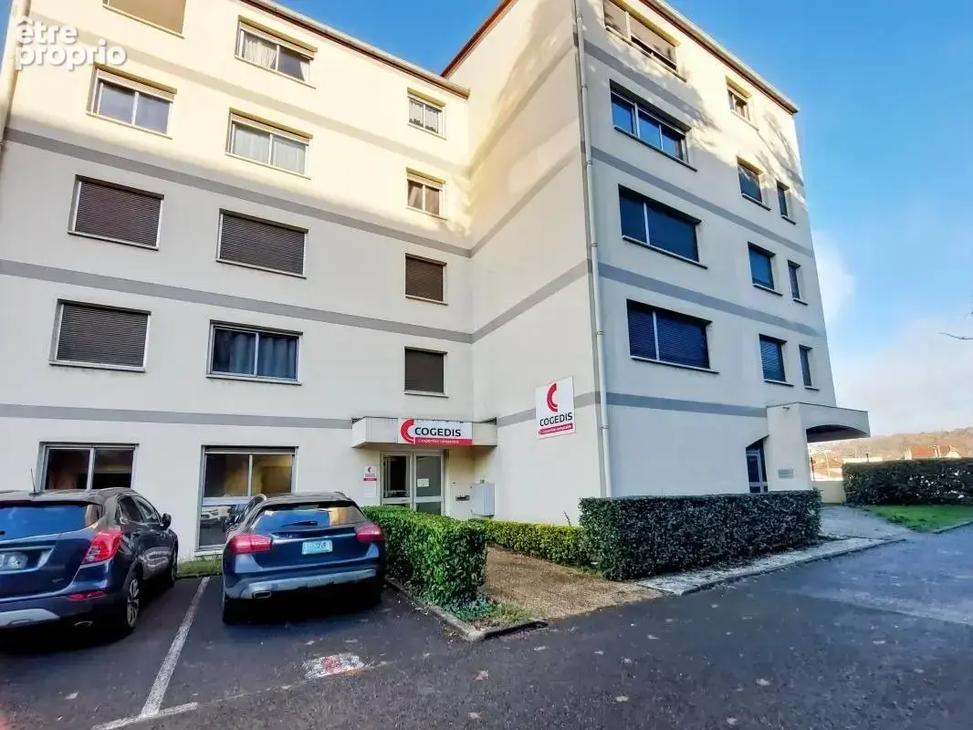 Studio de 25,05 m² à rénover – Résidence sécurisée avec ascenseur, cave et parking - photo 5