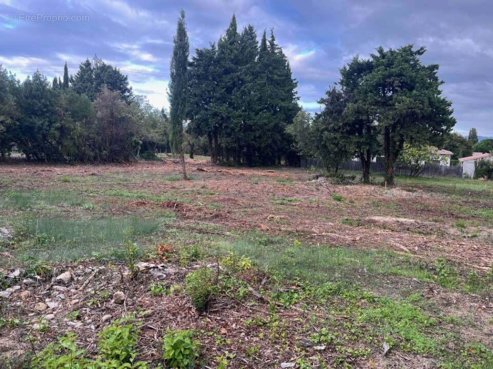 Terrain à MALATAVERNE