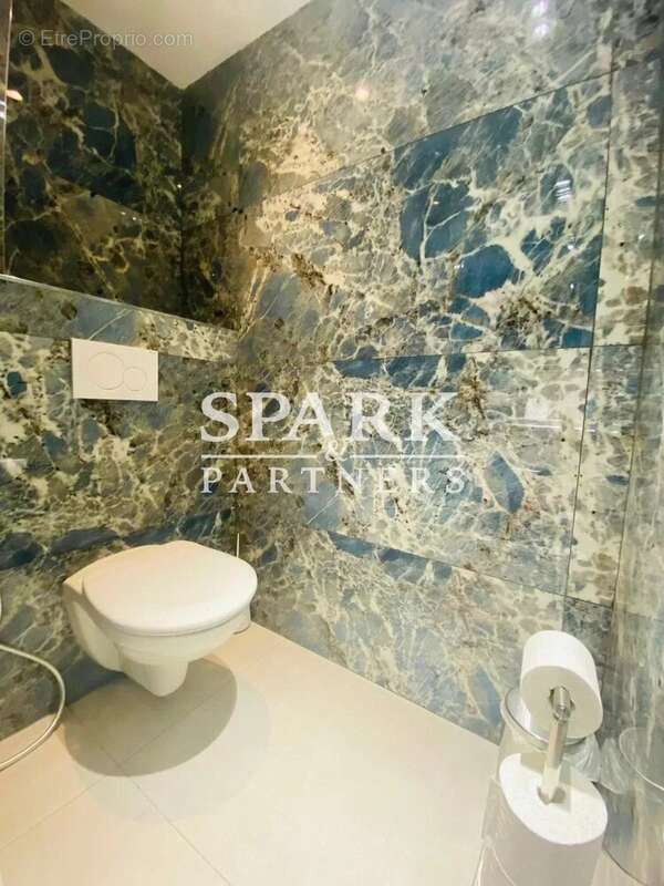 Appartement à ROQUEBRUNE-CAP-MARTIN