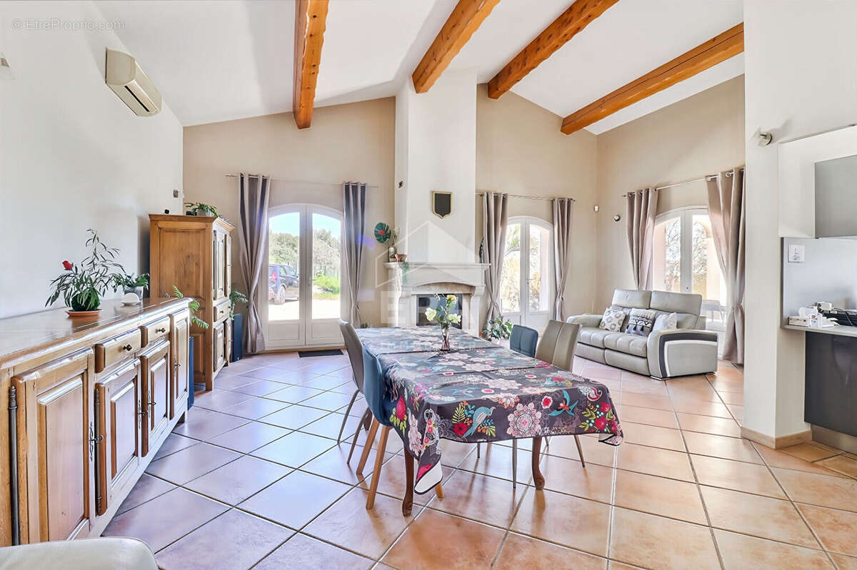 Maison à ENSUES-LA-REDONNE