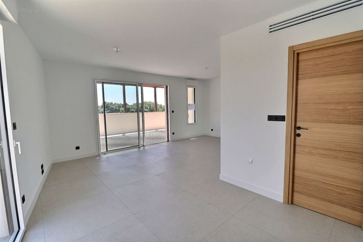 Appartement à CASTRIES