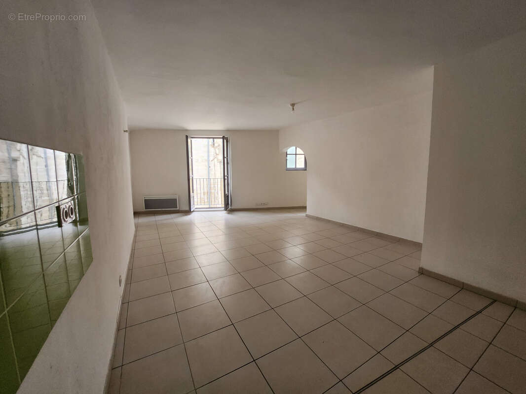 Appartement à UZES