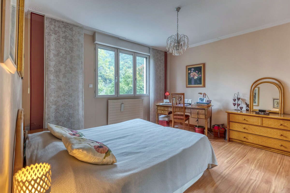 Appartement à SAINT-EGREVE