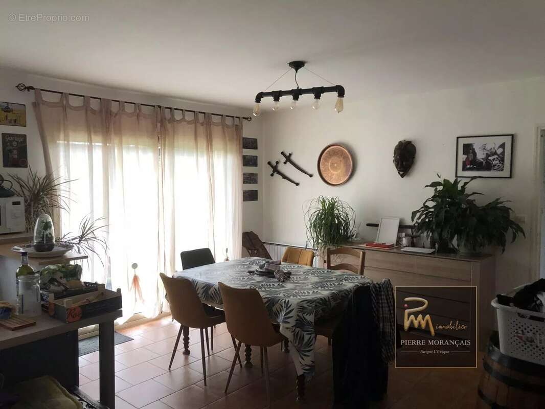 Maison à SAINT-CELERIN