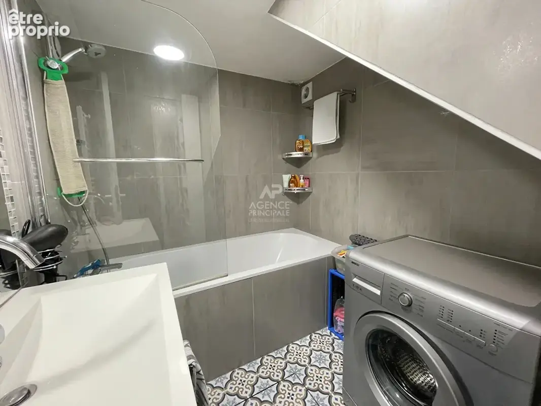 VIROFLAY - Maison de 3 pièces avec petite cour extérieure. - photo 10