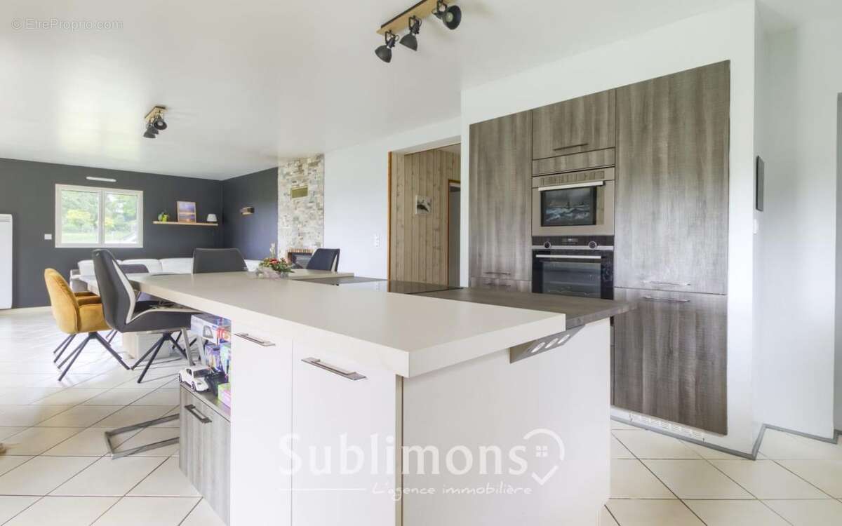 Maison à GRAND-CHAMP