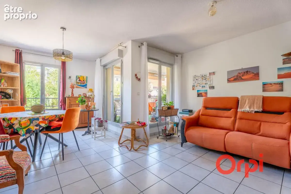 Appartement en parfait état avec terrasse et garage - photo 2